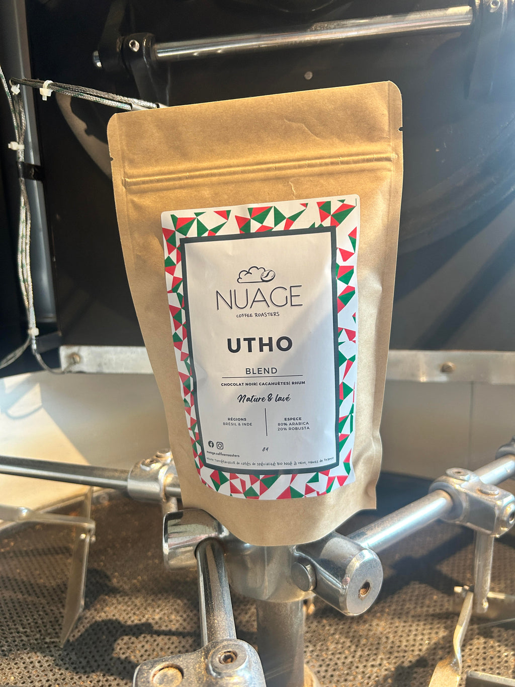 Sachet de café de spécialité bio Utho – café en grains torréfié artisanalement à Hem, Nuage Coffee Roasters